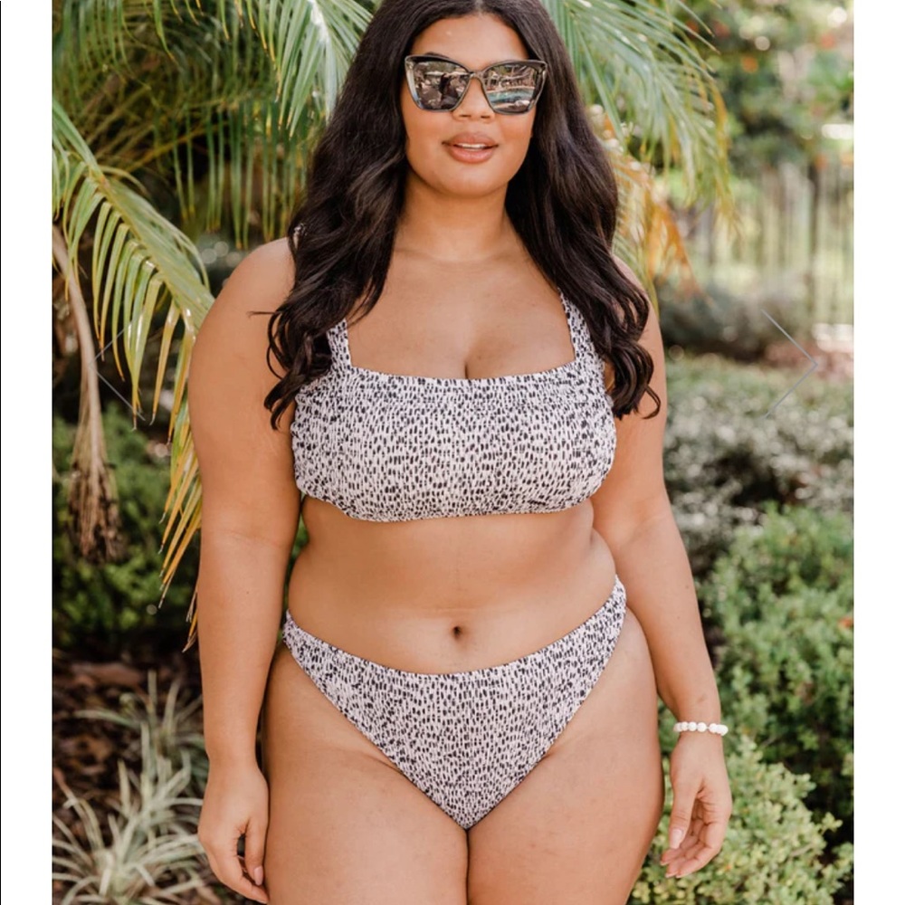 Smocked animal print bikini from Pink Lily - size XL top and L bottoms